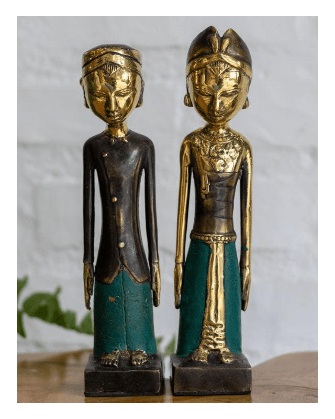 Balinese Couple Sculpture